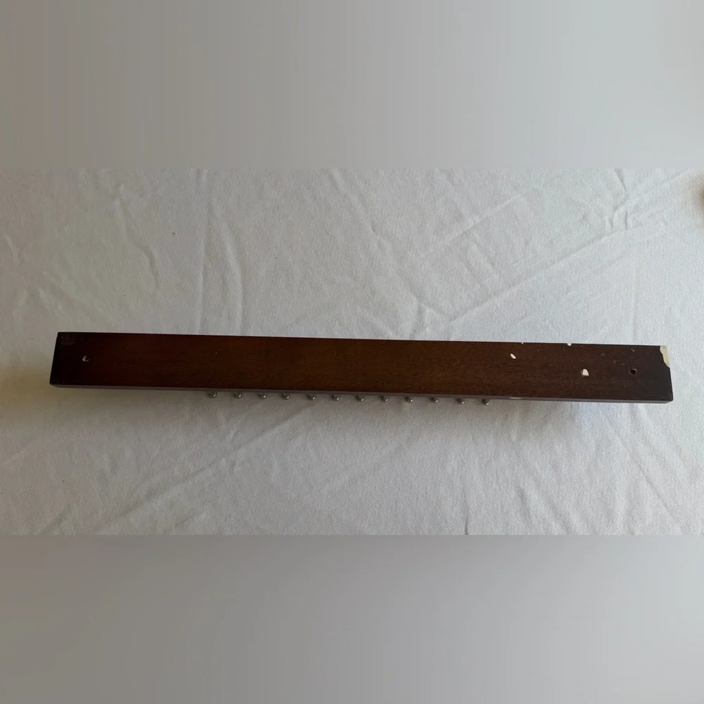 VTG Wood and Metal Wall Hook/Tie Rack, would also be cute as a jewelry holder